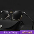thumbnail image 2 of Gafas De Sol Clásicas Para Hombres Y Mujeres Con Marco Cuadrado UV400 Accesorios Para Mujer, 2 of 4