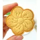 thumbnail image 3 of Cortador de galletas de flores de 8 piezas, molde de galletas Pressable de dibujos animados de plástico, sello de galletas de confitería, herramientas de pastelería para hornear de cocina, 3 of 5