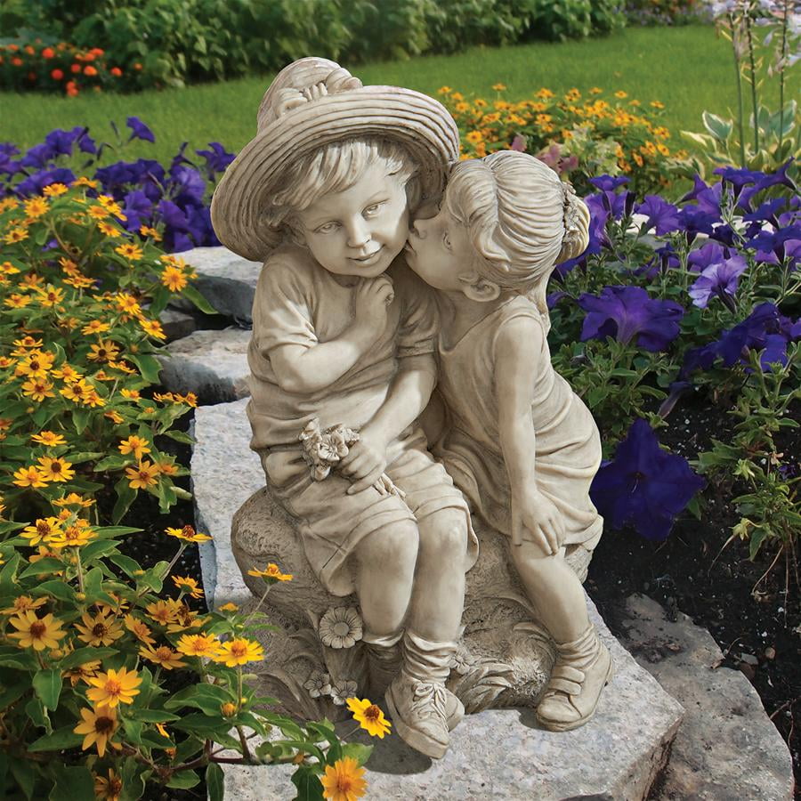 Design Toscano Kissing Kids Boy and Girl Garden Decor Statue, 14 Inch,  Polyresin, Antique Stone - Walmart.com