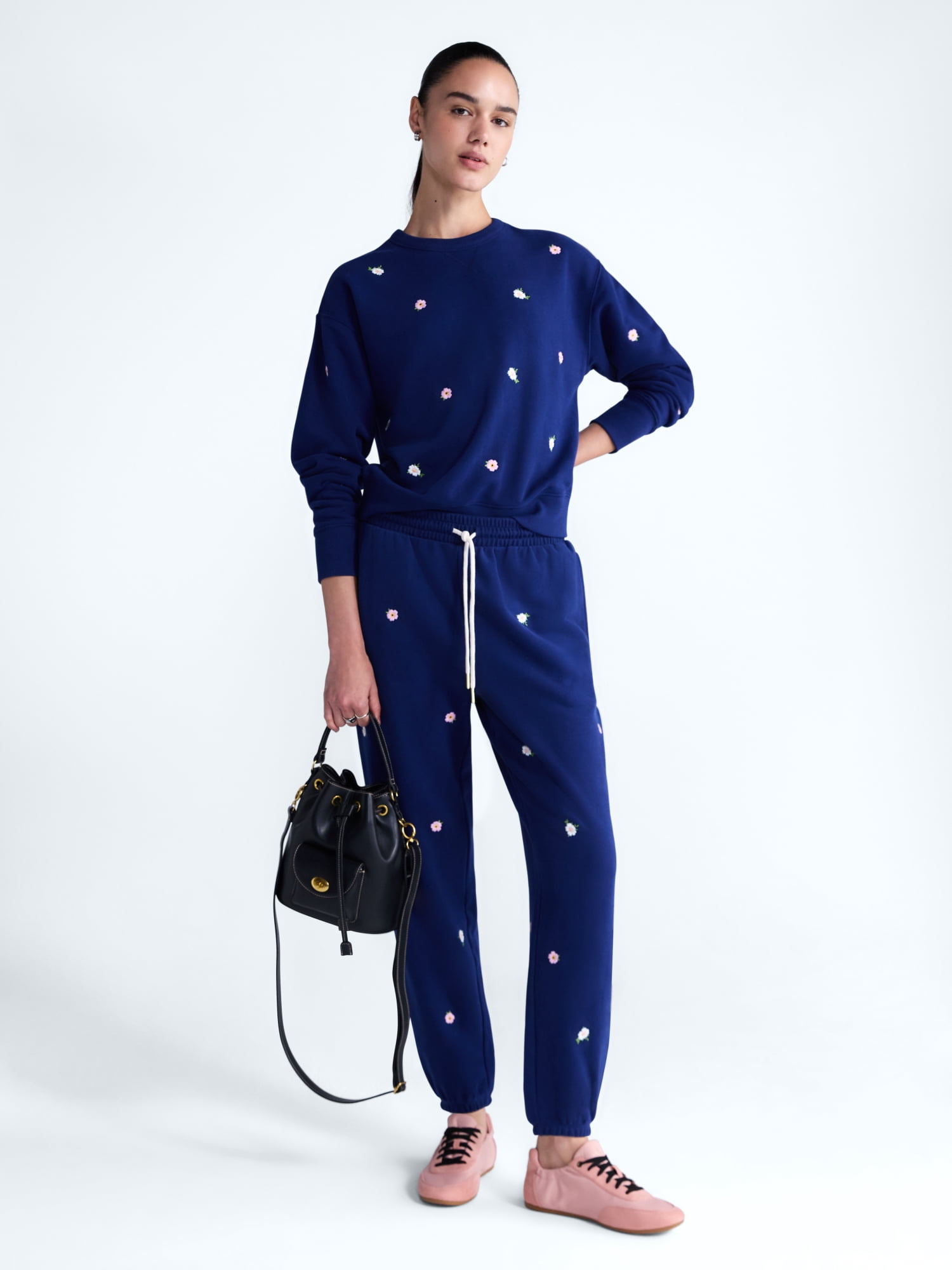 Free Assembly Women’s and Women’s Plus Embroidered Jogger Sweatpants, Sizes XS-4X