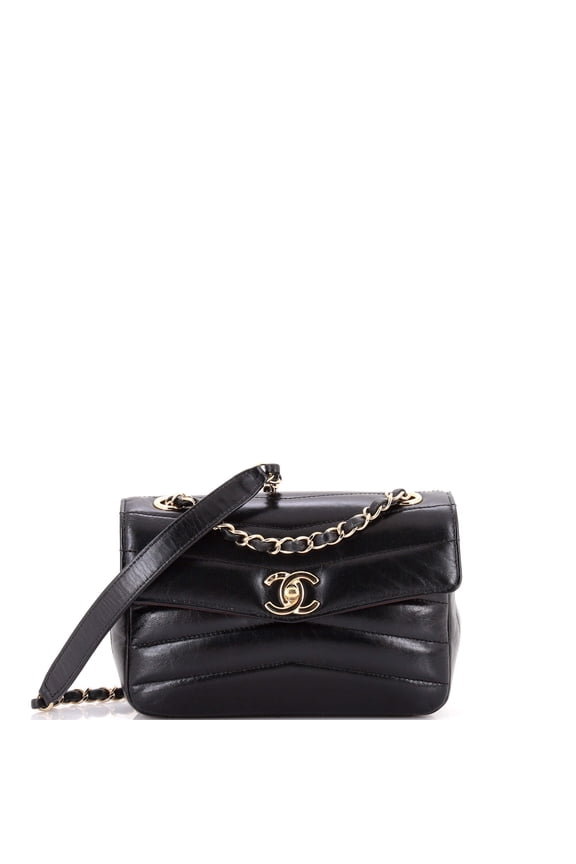 Pre-Owned Miroir Flap Bag Chevron Shiny Lambskin Small By Rebag