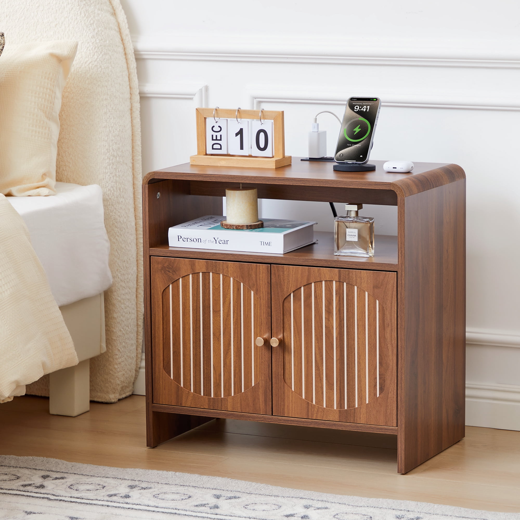 Wirrytor Farmhouse End Table with Charging Station and 2 Doors, Modern Side Table with Storage Shelf for Living Room Bedroom, Black Arc Door Nightstand