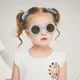 thumbnail image 2 of Conjunto de 3 piezas de arco con Clip para el pelo para niños, gafas de sol, protección ocular UV, bonita Suite de juguete, 2 of 5