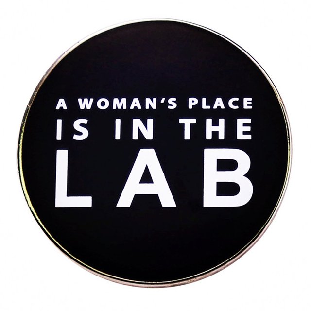 Broches genéricos de aleación A Woman's Place Is in the Lab