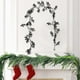 thumbnail image 5 of Tallos artificiales de bayas negras, 1,7 m, decoración navideña para el hogar, ramas de acebo para árbol de Navidad, boda, decoración navideña., 5 of 6
