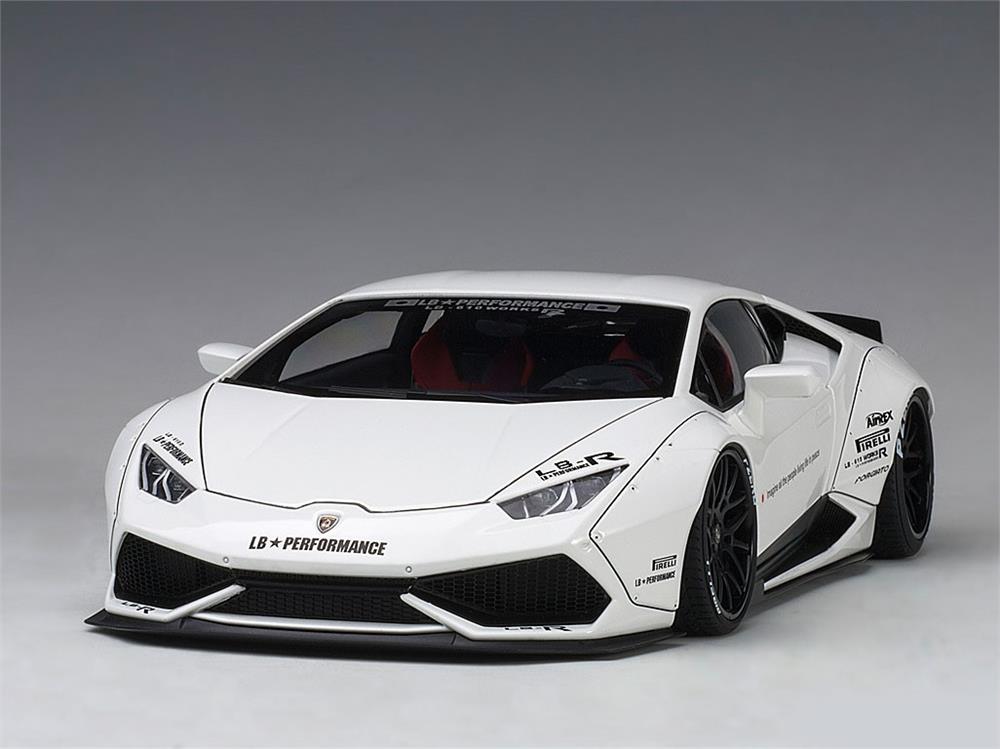 LB Works Lamborghini Huracan White in 1:18 Scale by AUTOart 