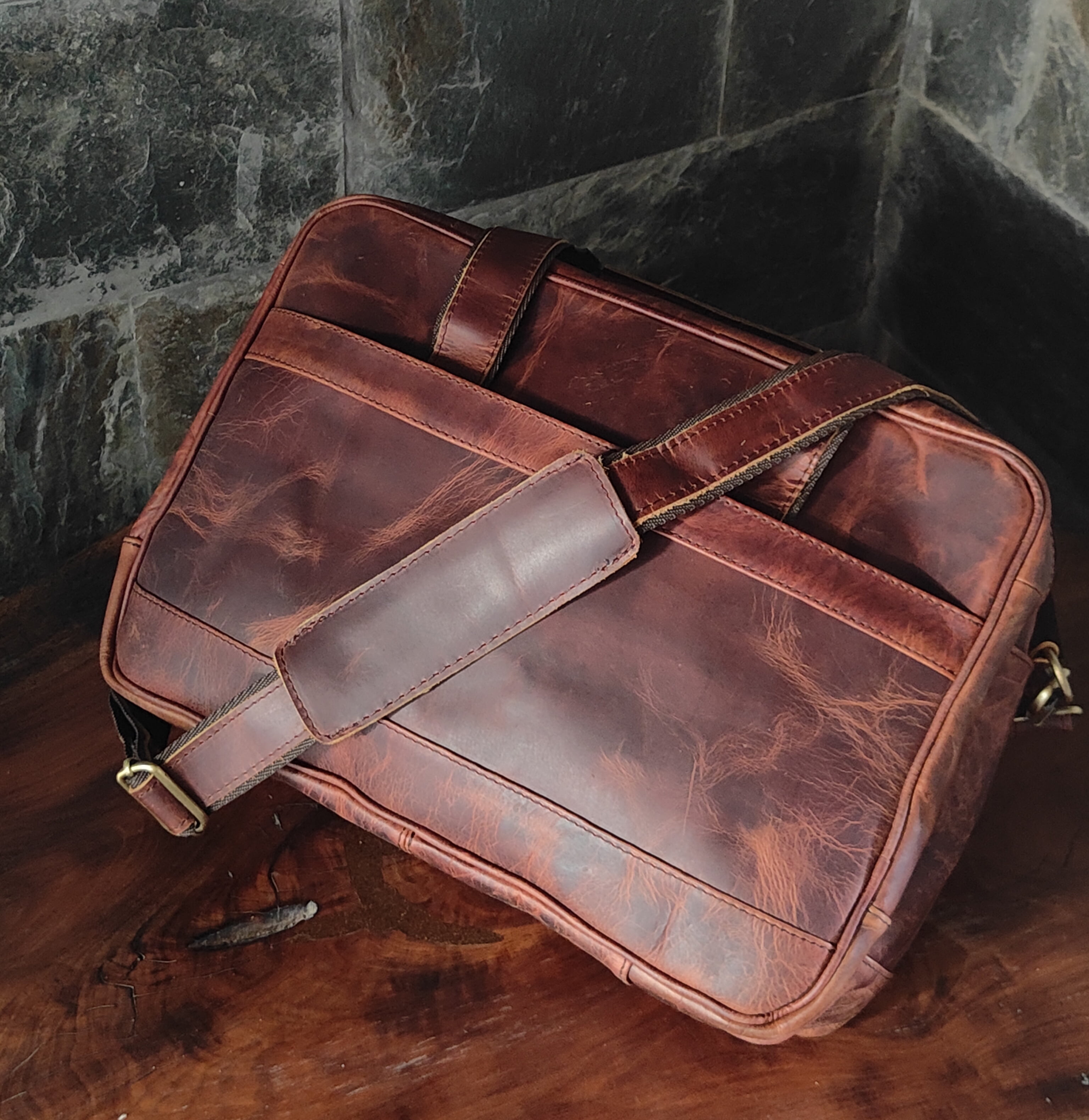 Buffalo Leather Briefcase 15 Inch Laptop Messenger Bag For Unisex