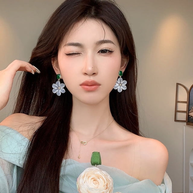 Pendientes de aguja de plata S925 con forma de flor y diseño de nicho, pendientes dulces de color blanco puro para mujer