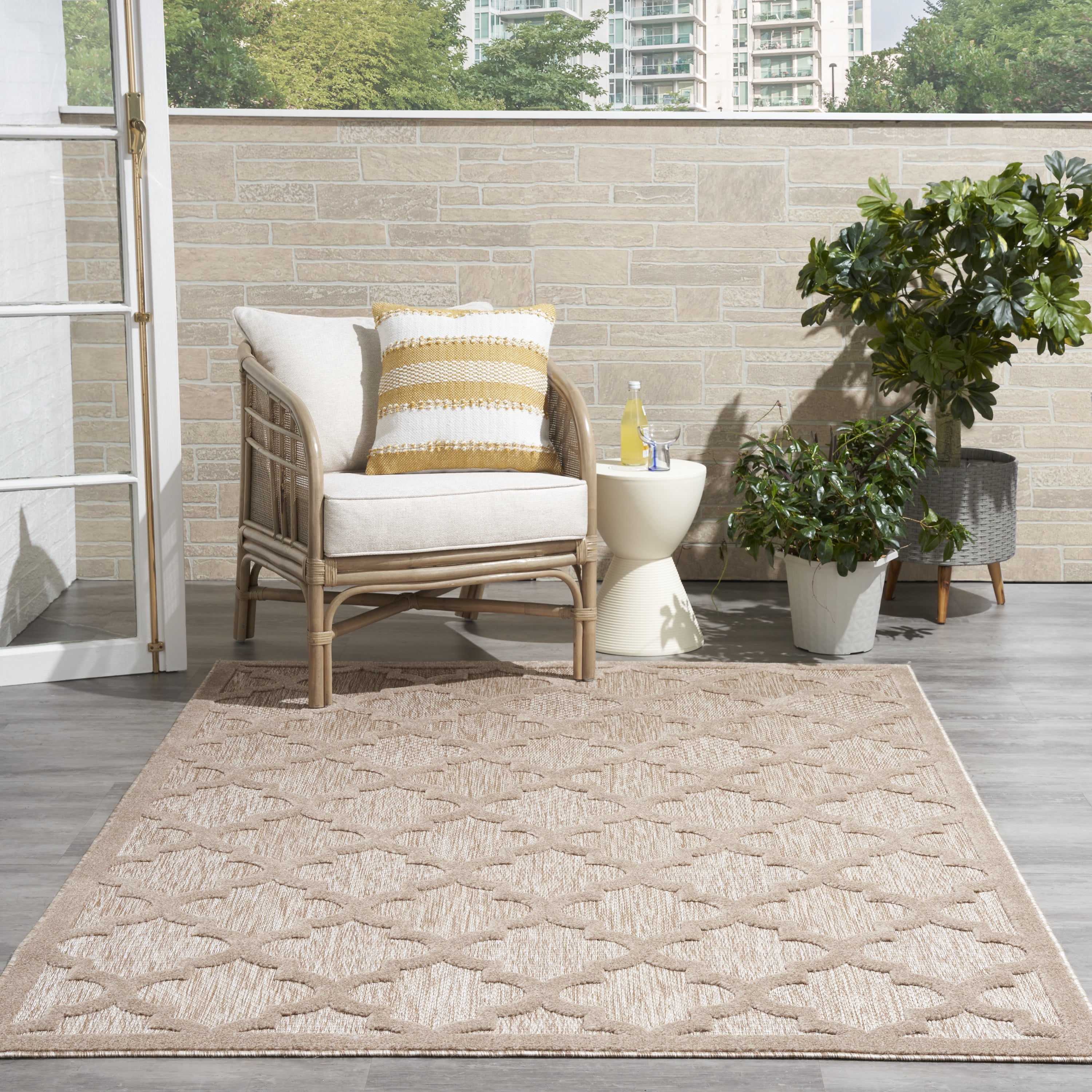 Nourison Easy Care Indoor/Outdoor Natural Beige 5' x 7' Area Rug, (5x7)