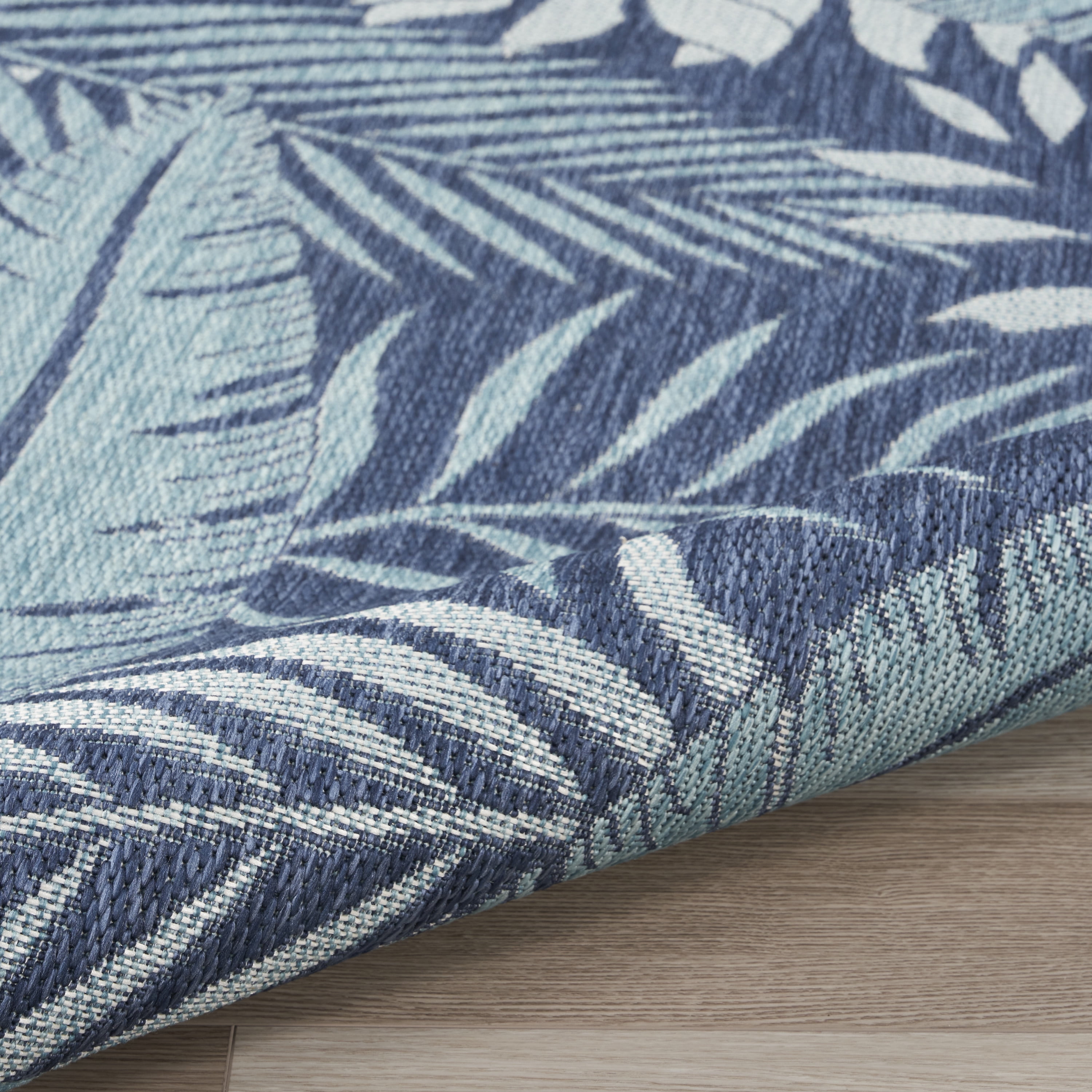Nourison Garden Oasis Indoor/Outdoor Navy 5' x 7' Area Rug (5x7)