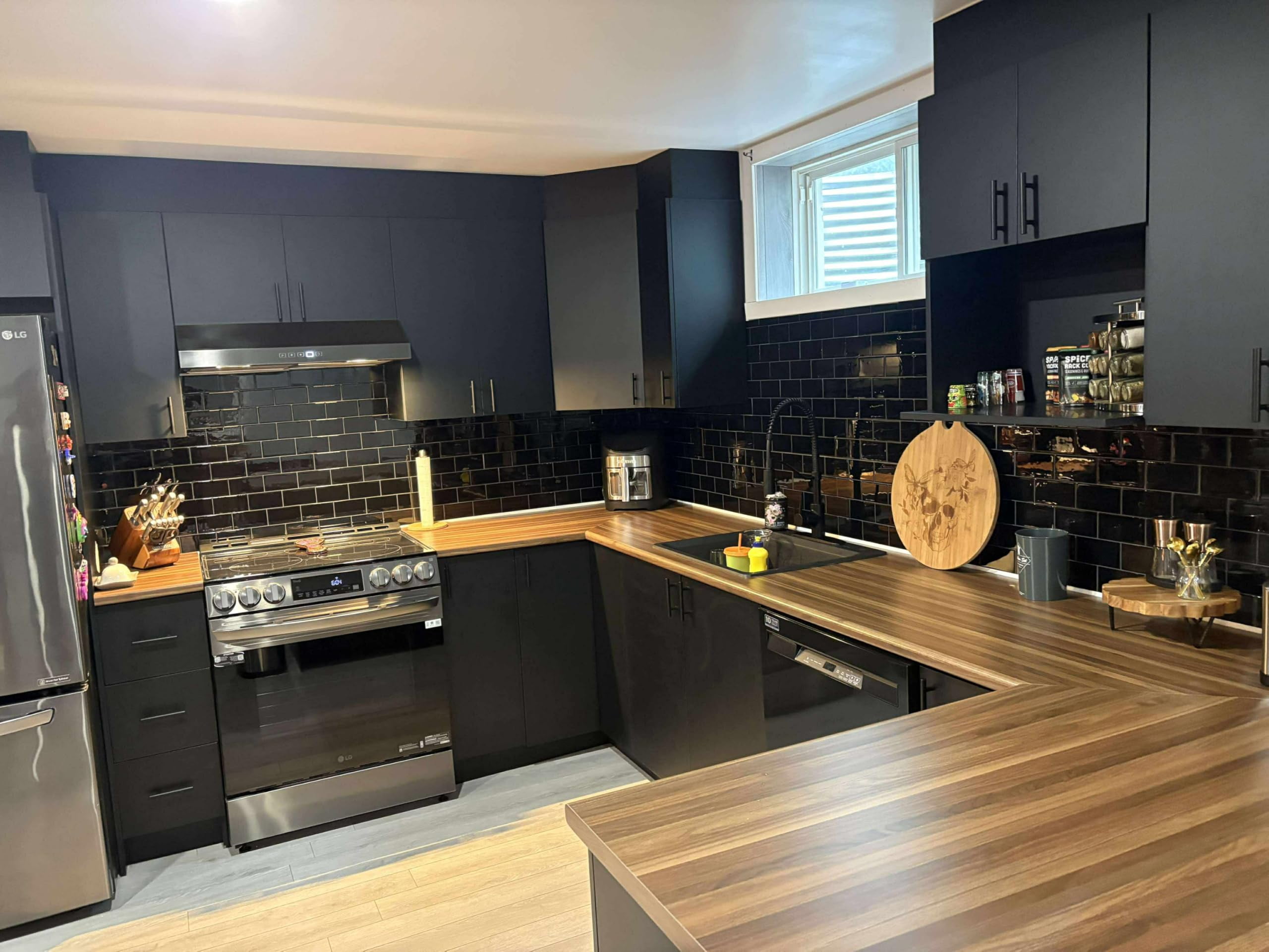 10-sheet Backsplash Peel And Stick Subway Tile  Black Self Adhesive Vinyl Wall Tiles On For Kitchen Bathroom(thicker Design)