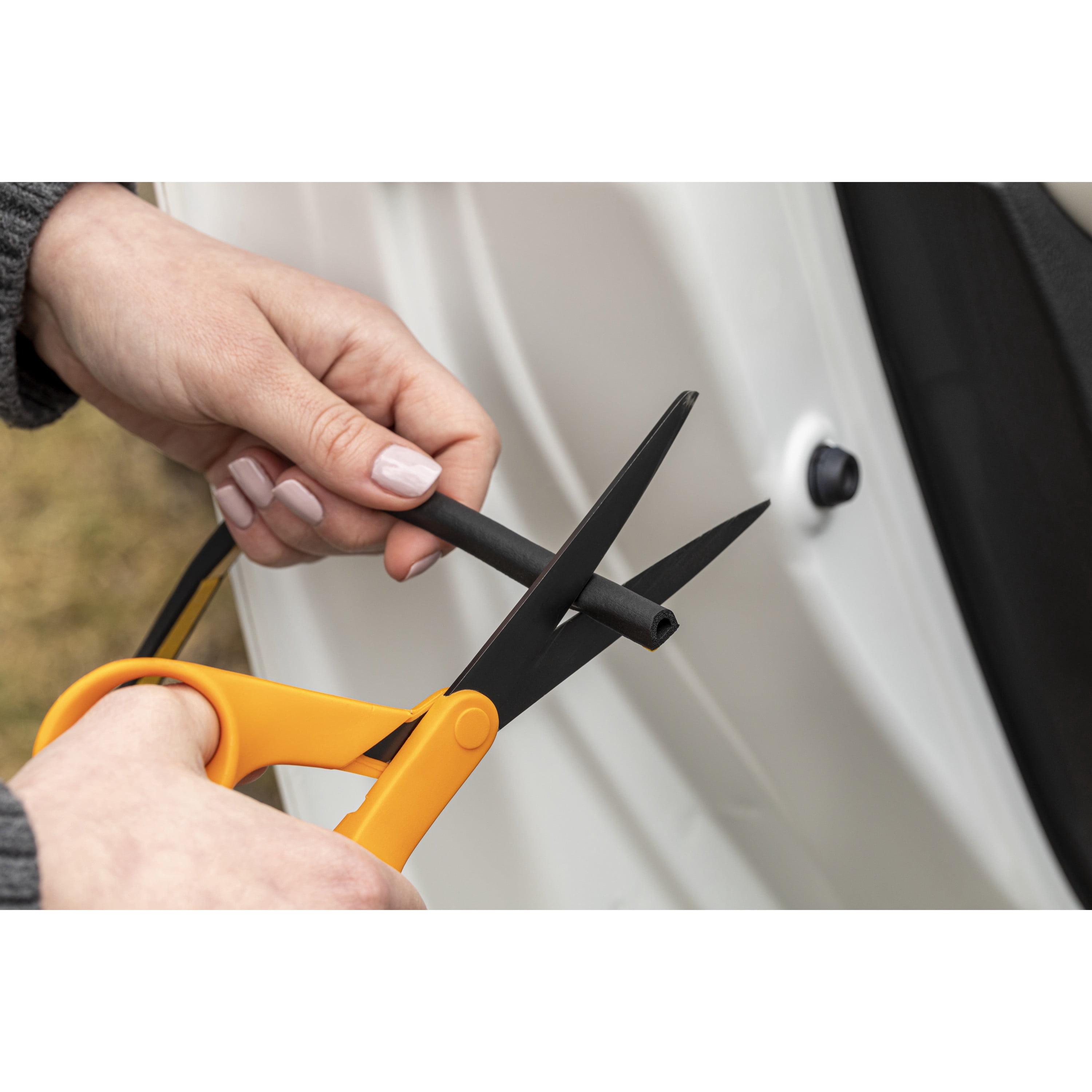 Duck Brand Auto & Marine Black Rubber Weatherstrip Seal, 0.31 in. x 0.38 in. x 17 ft.