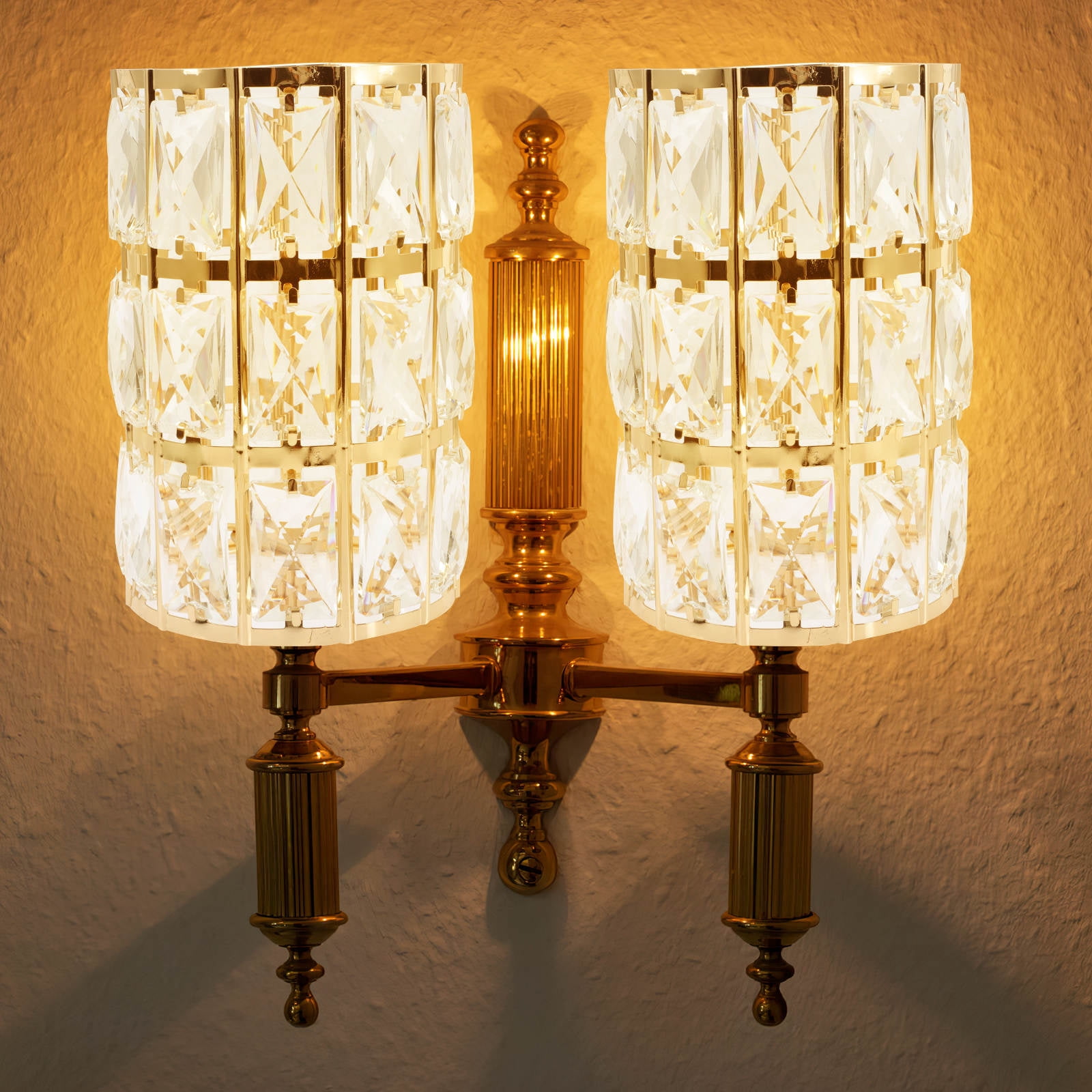 Miller Lite ML1200-R 14 in. Retro Logo Single Shade Brass Bar Lamp