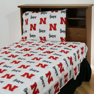 Nebraska Cornhuskers 100% cotton, 4 piece sheet set - flat sheet, fitted sheet, 2 pillow cases, Full, White