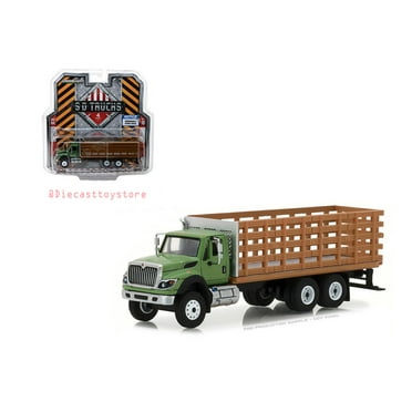 GREENLIGHT 1:64 SD TRUCKS SERIES 4 - 2018 INTERNATIONAL WORKSTAR PLATFORM STAKE TRUCK WITH WOOD EFFECT (GREEN) 45040-B