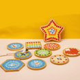 thumbnail image 4 of Mosaicos para manualidades, brillo azul, colores surtidos, 50 piezas, suministros de mosaico de vidrio con purpurina, piezas cuadradas a granel, decoración del hogar, 4 of 5