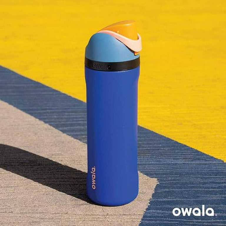 Owala FreeSip Insulated Stainless Steel Water Bottle with Straw, BPA-Free  Sports Water Bottle, Great for Travel, 32 Oz, Shy Marshmallow