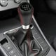 thumbnail image 2 of Pomo de palanca de cambios universal de cuero manual de 6 velocidades, piezas de tuning para automóviles, 2 of 5