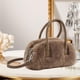 thumbnail image 5 of Bolso de peluche multifuncional y elegante, ideal para cumpleaños y compras. marrón claro, 5 of 8