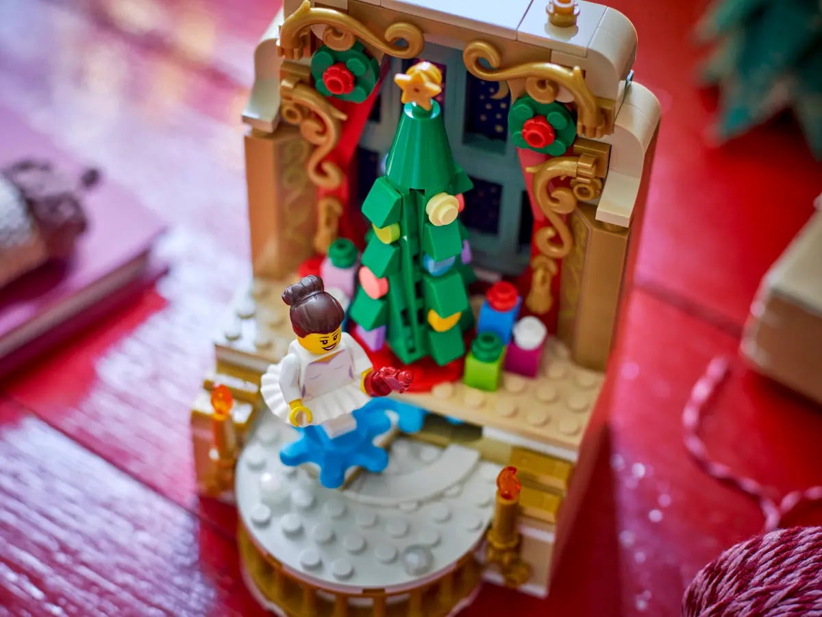 LEGO 40701 Ballerina & Nutcracker Scene Exclusive 244pcs