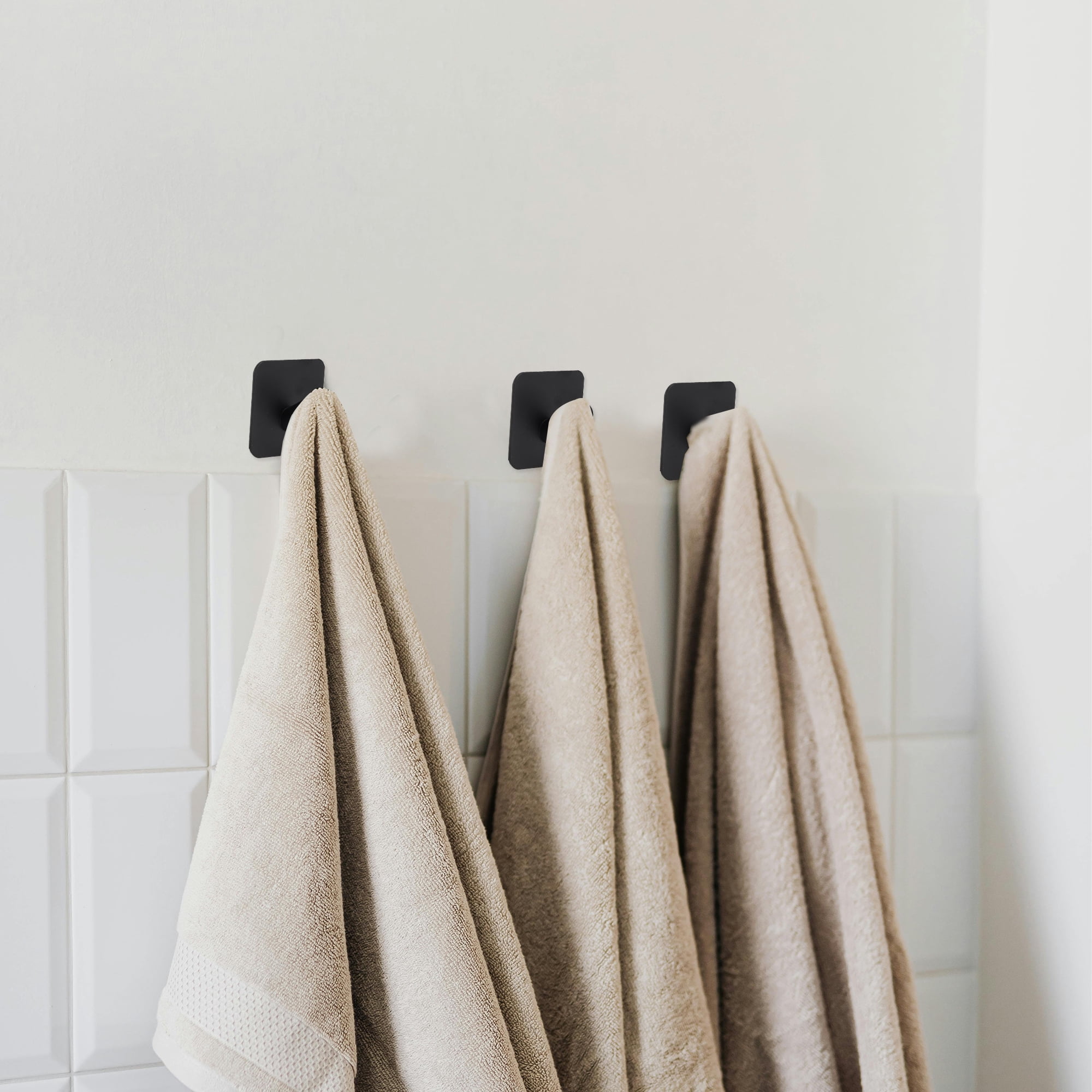 Unique Bargains 2Pcs Adhesive Hooks Wall Hooks Stick on Bathroom Kitchen Black