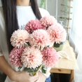 thumbnail image 5 of Crisantemo de bola pequeña artificial Crisantemo de una sola rama La exhibición en el hogar es flores secas simples y limpias Melaleuca Crisantemo Pequeño fresco 12 piezas (rosa claro) ILoveMilan  JM, 5 of 5