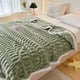 thumbnail image 5 of Ropa de cama, mantas y cubrecamas, regalos para mujeres, manta suave para sofá cama, manta ligera y cálida a cuadros para todas las estaciones, lindas mantas para mujeres., 5 of 6