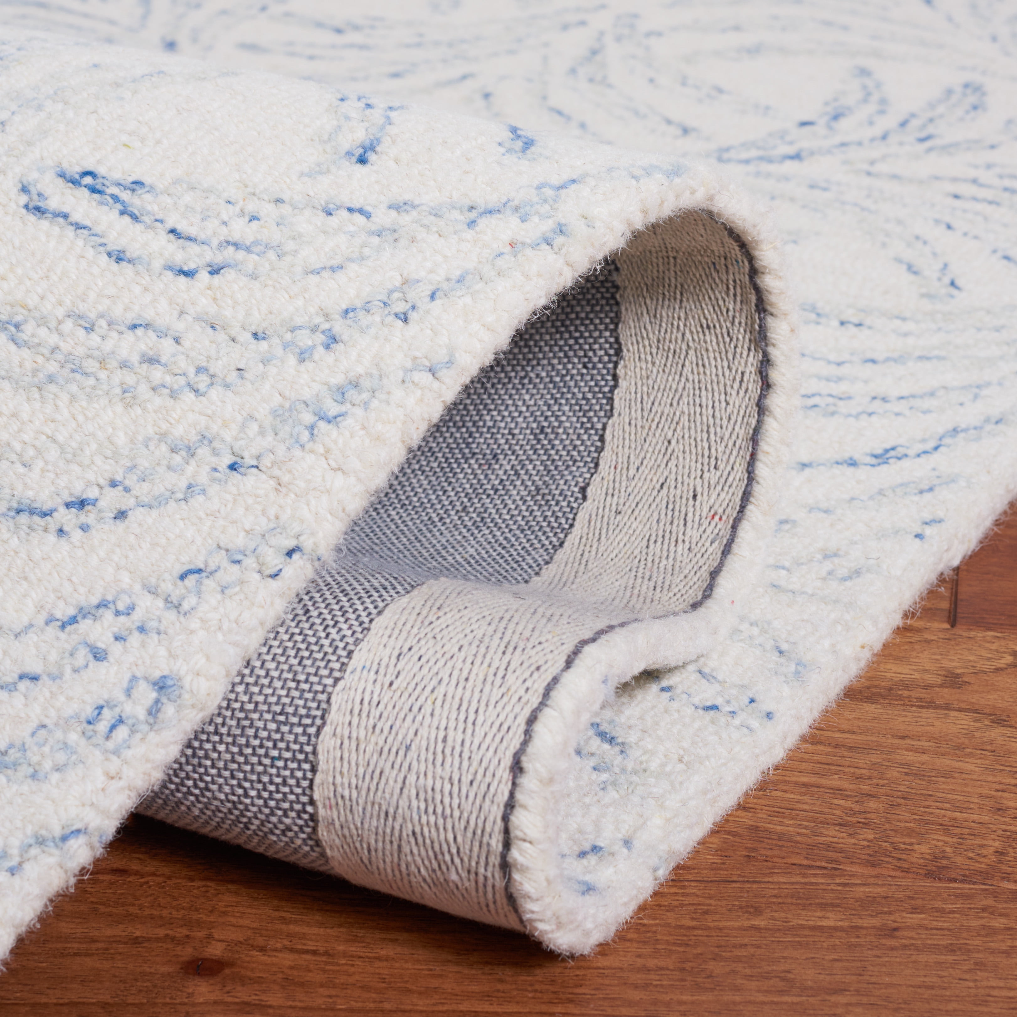 SAFAVIEH Jardin Thaddeus Leaves Area Rug, Ivory/Blue, 3' x 5'