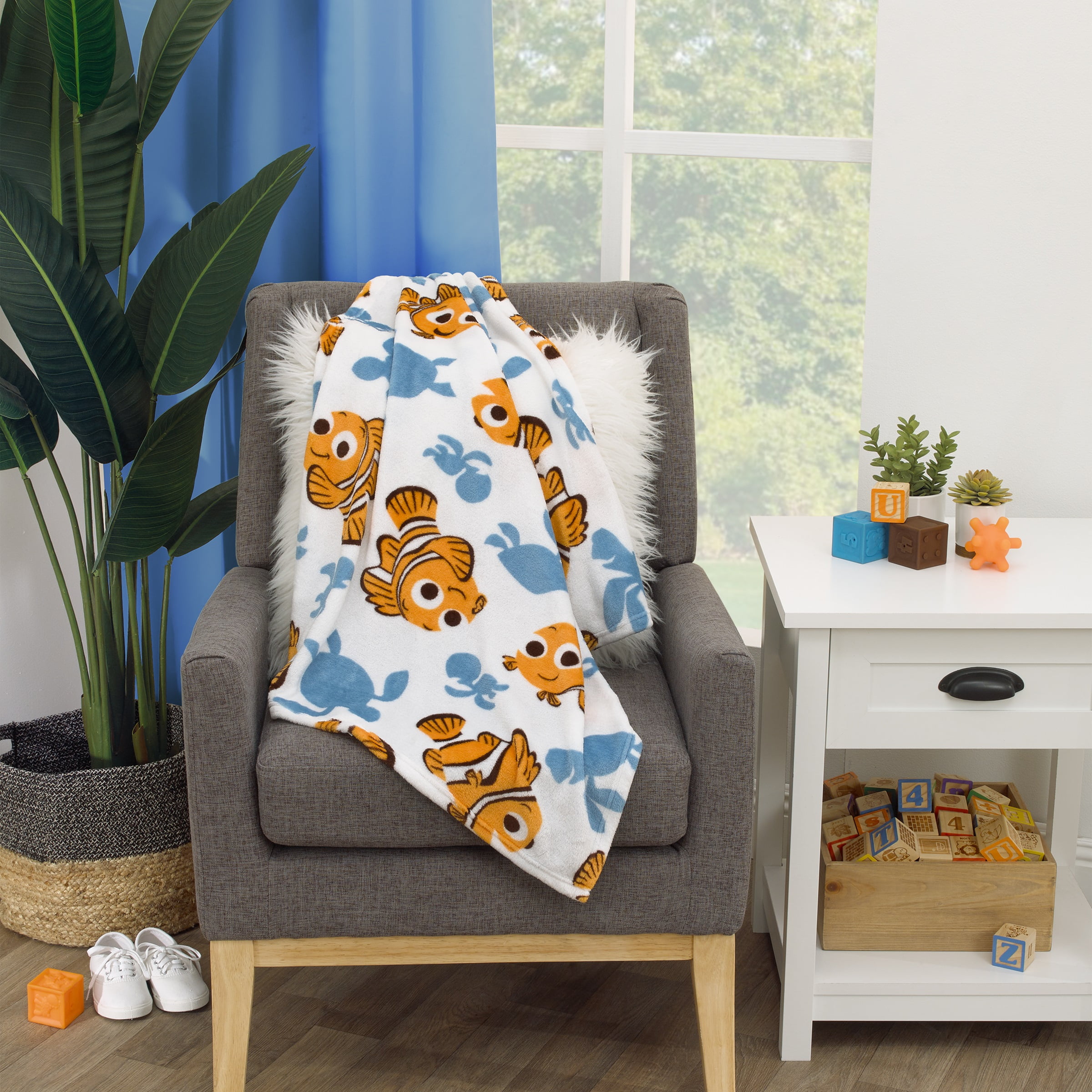 Disney Finding Nemo Crush and Squirt Super Soft Baby Blanket