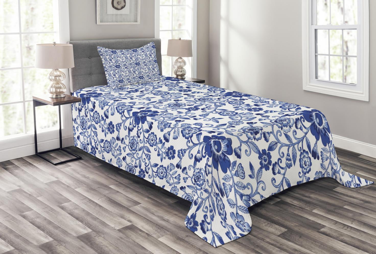 Watercolor Bedspread Set, Artistic Vibrant Blue Flowers Pattern