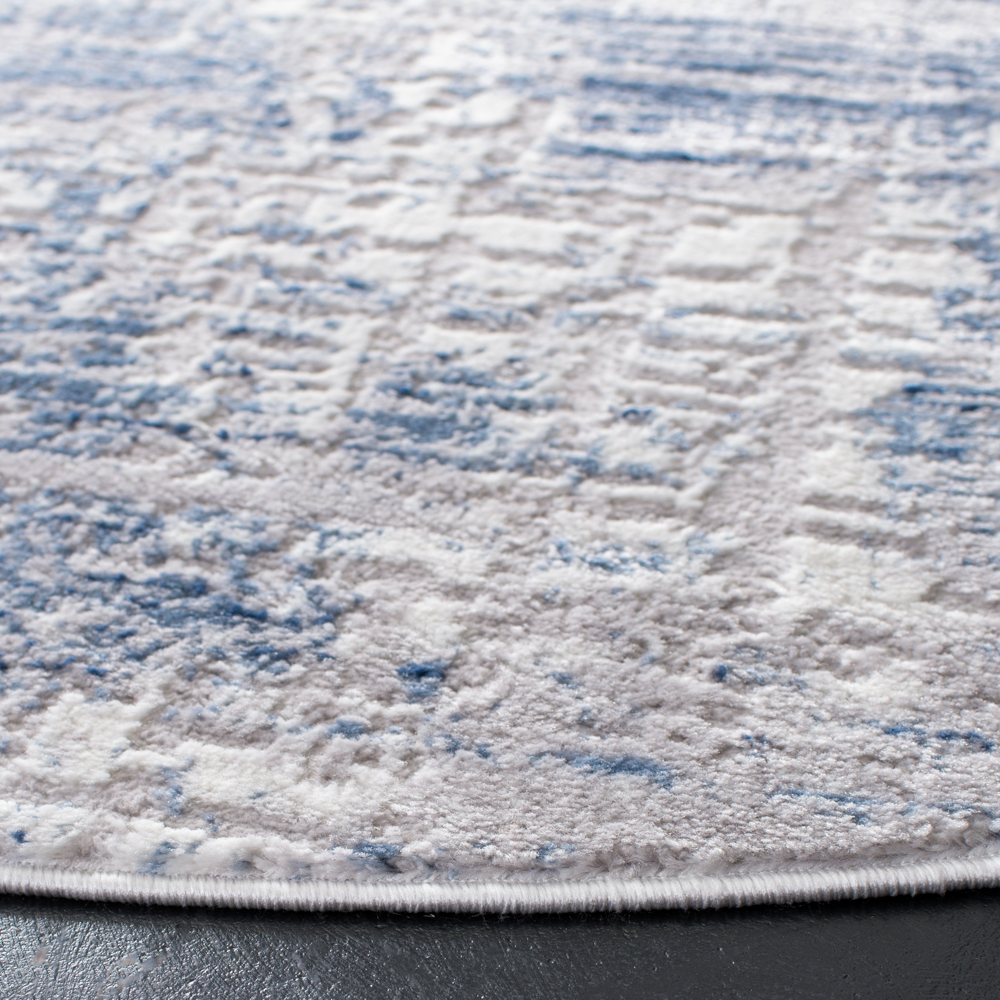 Safavieh Amelia Carrie Abstract Area Rug, Blue/Gray, 6' x 8' Oval