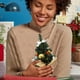 thumbnail image 5 of Mini adorno de árbol de Navidad de 7,9 pulgadas - Pequeño árbol de plástico rojo y morado para decoración de escritorio, salón y dormitorio, 5 of 6