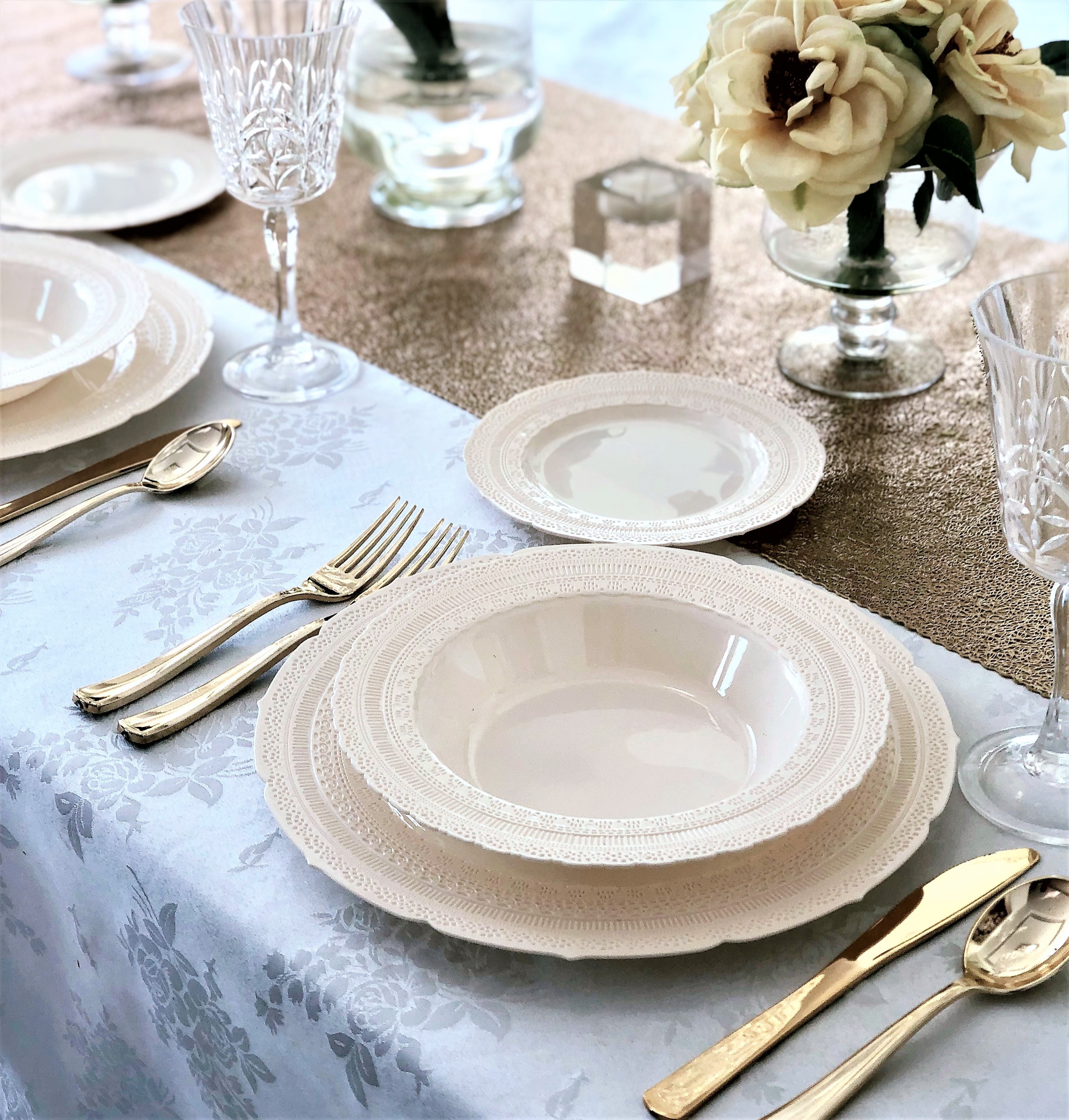 " OCCASIONS " 120 Plates Pack,(60 Guests) Extra Heavyweight Vintage Wedding Disposable / Reusable Plastic Plates 60 x 11'' Dinner + 60 x 8.25'' Salad / Dessert Plate (Chateau Ivory)