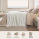 thumbnail image 5 of Manta de Sofá Bedsure Crema 350GSM Suave y Acogedora 130x150 cm, 5 of 7