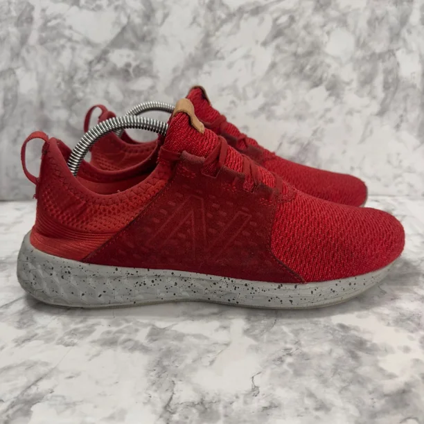 New Balance Fresh Foam Cruz Mens 9.5 Red Running Shoes Sneakers Athletic MCRUZOR
