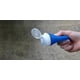 thumbnail image 4 of Botella de viaje rellenable de silicona humangear GoToob+ XL azul, 4 of 6