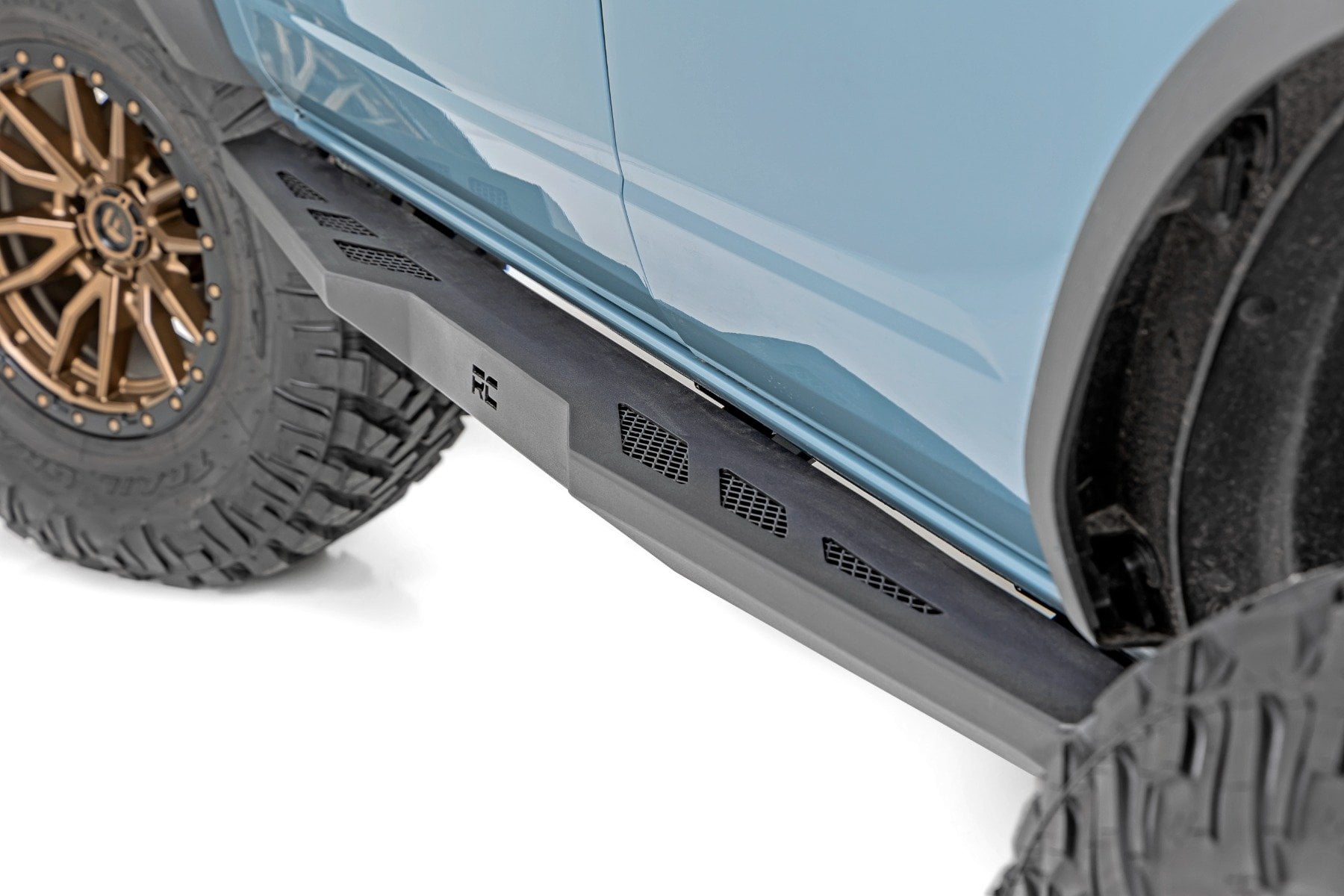 Rough Country Rock Sliders for 20212022 Ford Bronco 4Door 90803