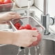 thumbnail image 3 of Colador rectangular de acero inoxidable con malla para aceite, ideal para papas fritas, verduras y frutas. También sirve como escurridor de mesa y fregadero., 3 of 5