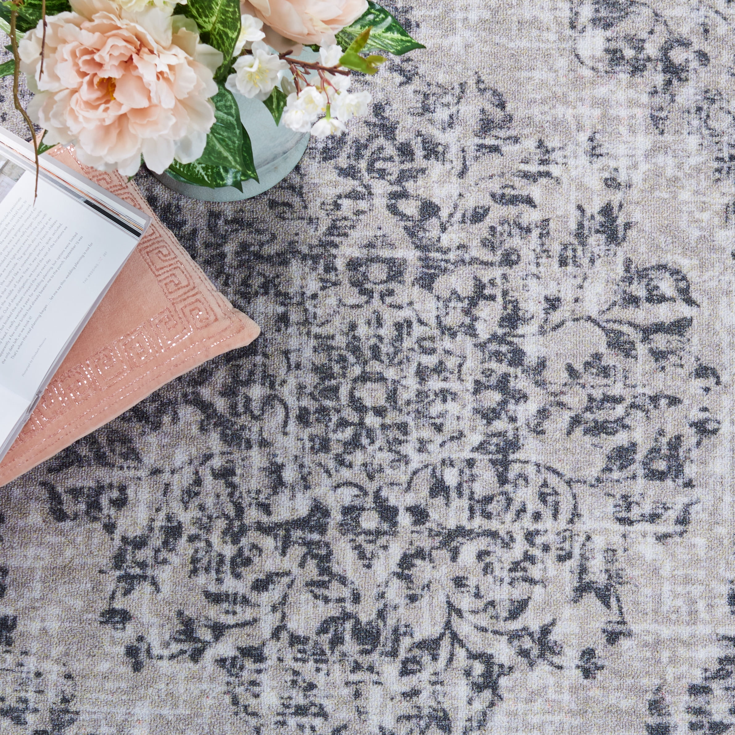 SAFAVIEH Journey Frederick Floral Bordered Area Rug, Light Grey/Dark Grey, 7'9" x 10'