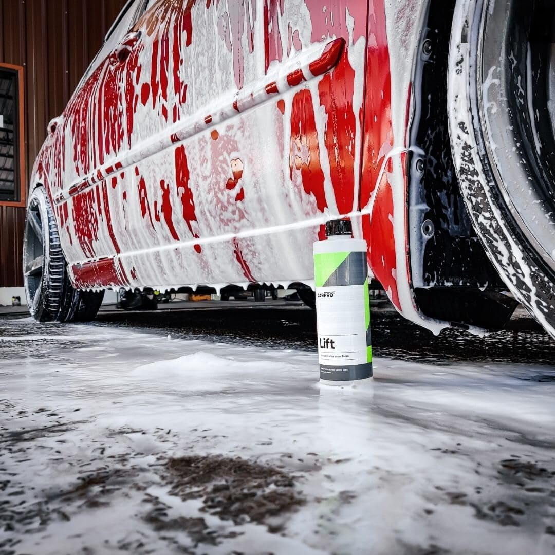 CARPRO Lift - Pre-Wash Snow Foam Car Wash Soap, Dissolves and Lifts Away a Large Amount of Dirt & Grime, Completely Touchless - Use in Bucket or Foam Cannon, Concentrated - Gallon (135oz)