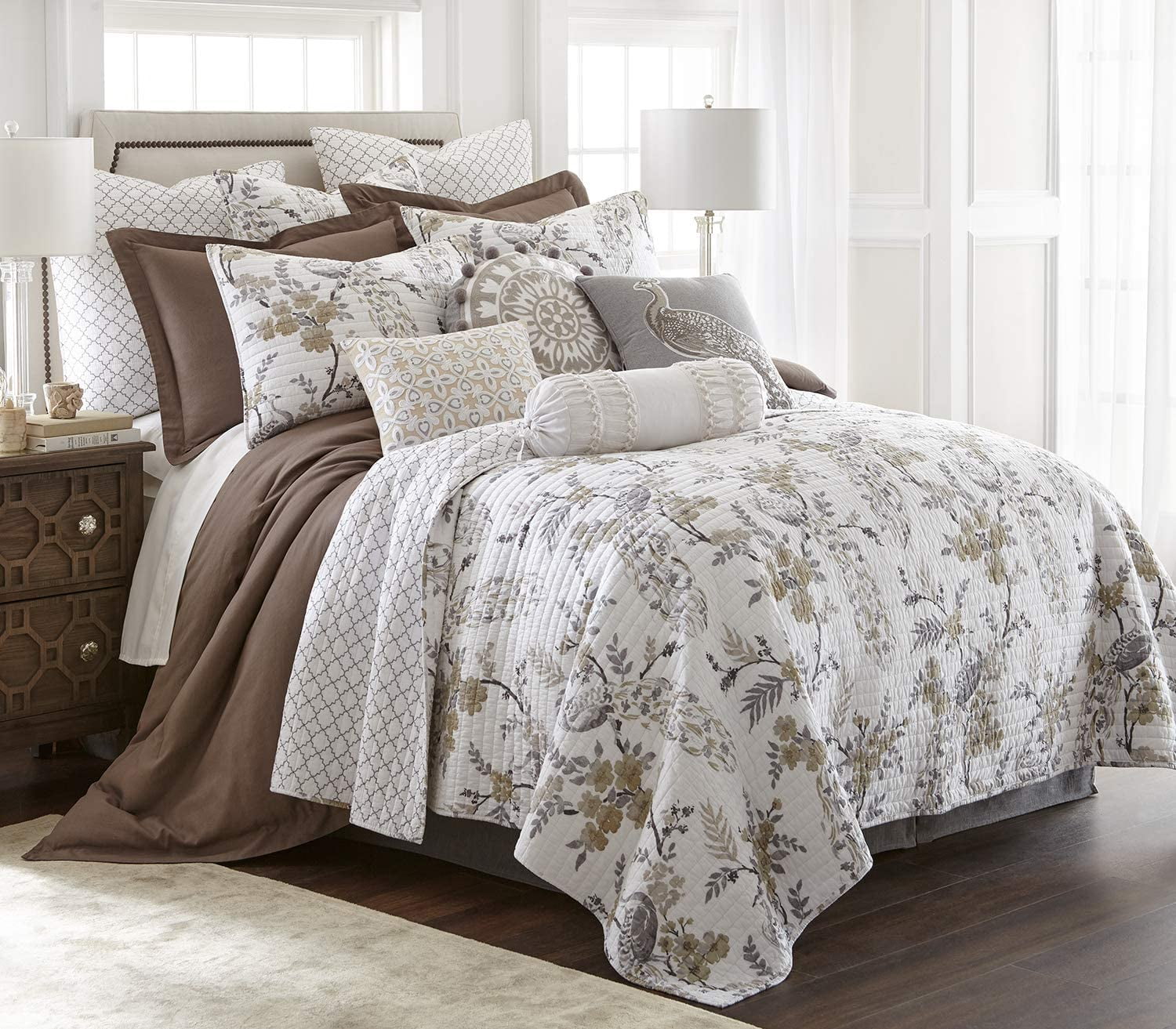 Levtex Home Pisa Quilt Set Full/Queen Quilt + Two Standard Pillow