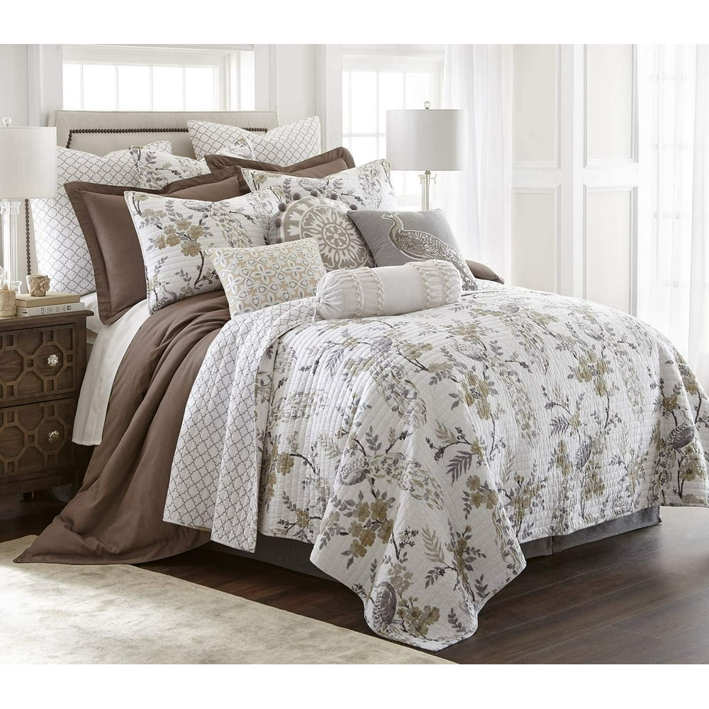 Levtex Home Pisa Quilt Set King Quilt + Two King Pillow Shams