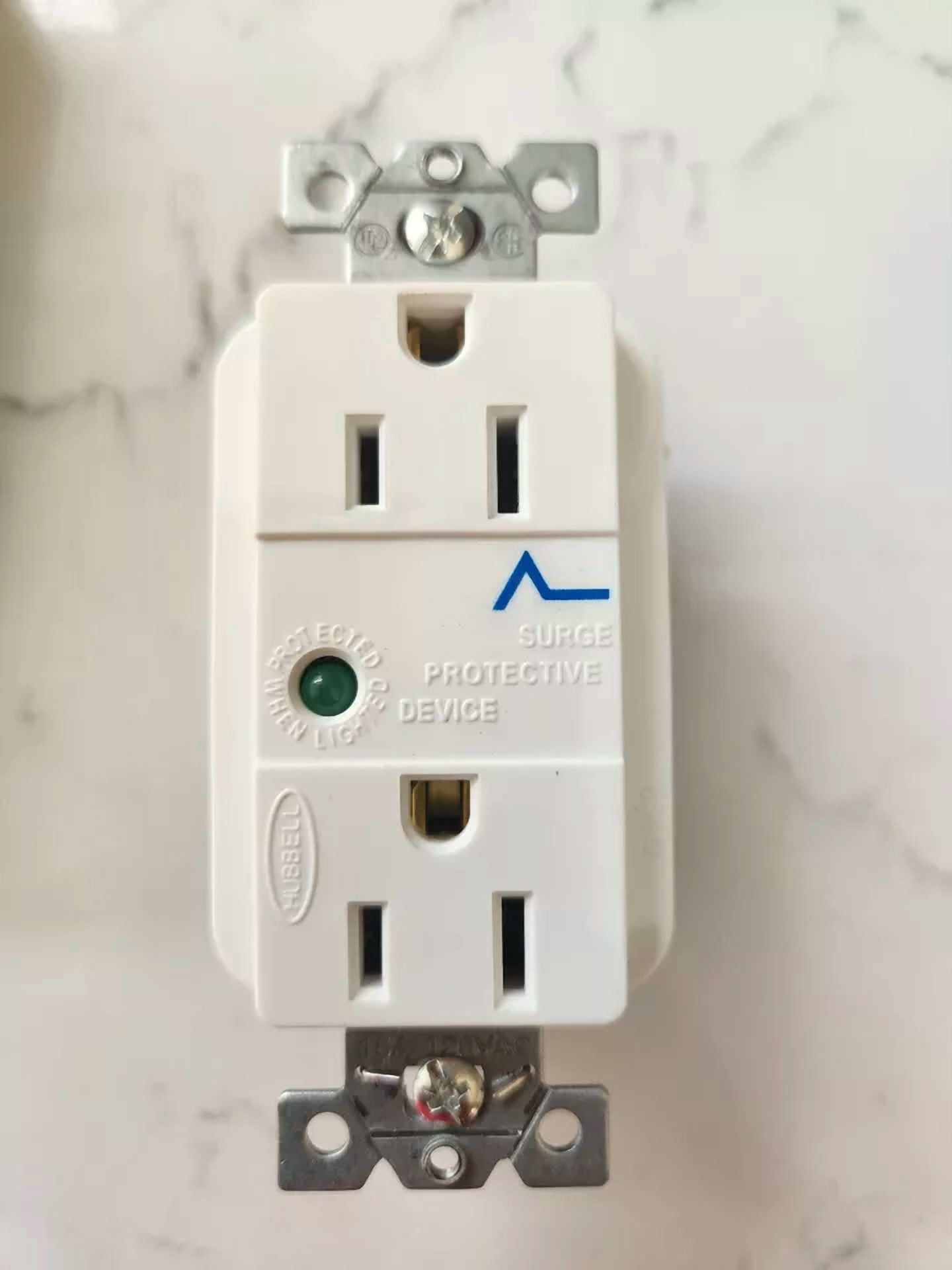 CIRCLE- Hubbell Commercial Duplex Outlet 15A Nema 5 Surge Suppressor 5260Wsaz White New