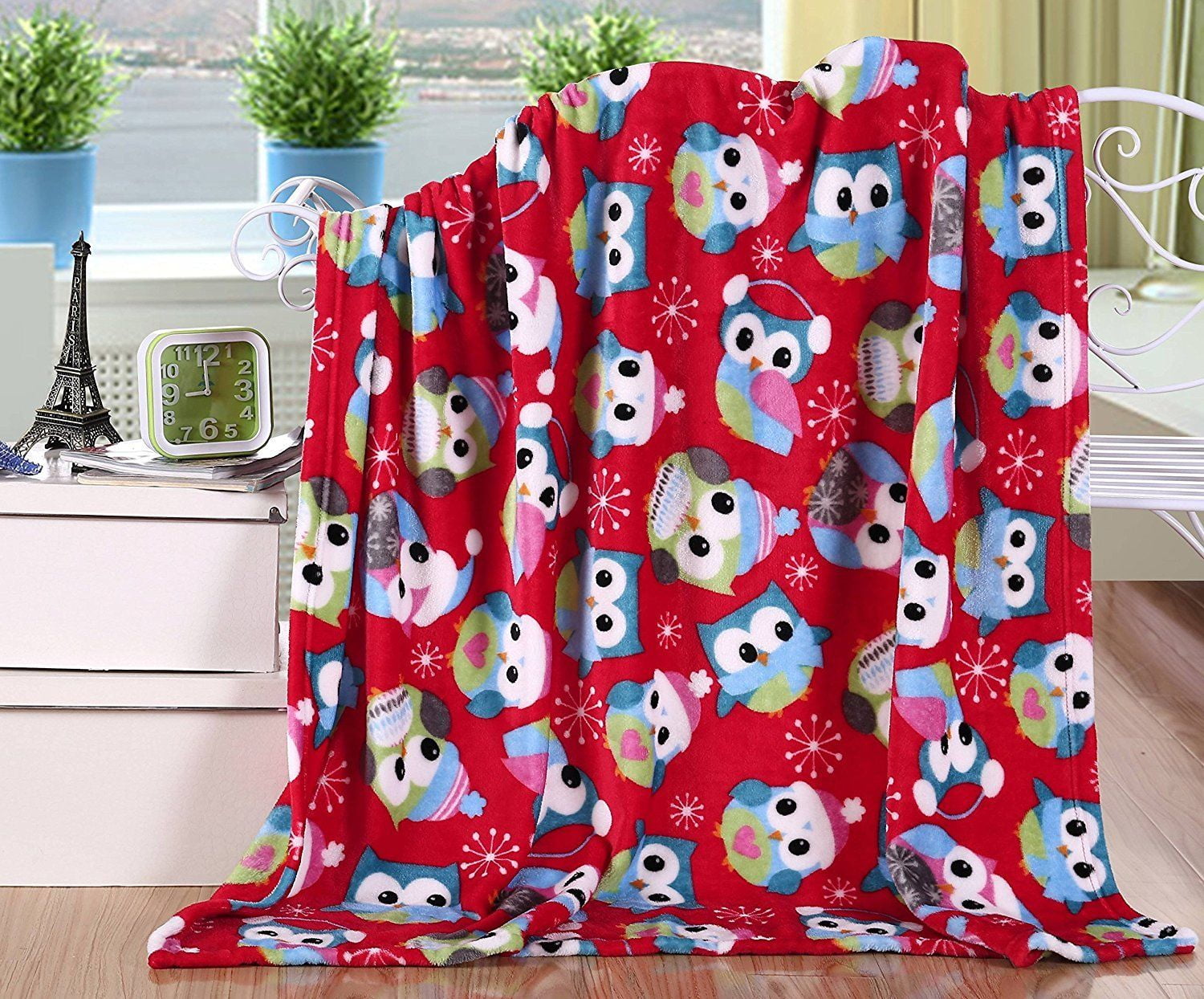 GoodGram Ultra Plush Christmas & Halloween Themed Fleece Throw Blankets