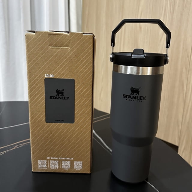 Stanley Ice-Flow - Vaso de acero inoxidable – Botella de agua aislada al aspiradora para el hogar, la oficina o el coche, taza reutilizable con popote resistente a fugas, tapa fría durante 12 horas