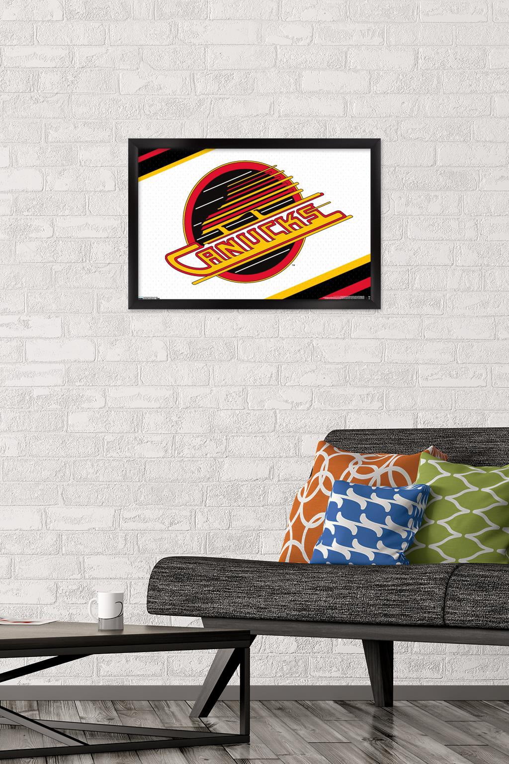 NHL Vancouver Canucks - Retro Logo 19 Wall Poster, 14.725" x 22.375" Framed