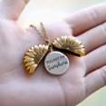 thumbnail image 2 of Collares You Are My Sunshine para mujeres, hombres, amantes, collar de girasol de Color dorado, colgante, joyería, regalo de cumpleaños para novia, mamá Tan Jianjun  unisex, 2 of 2