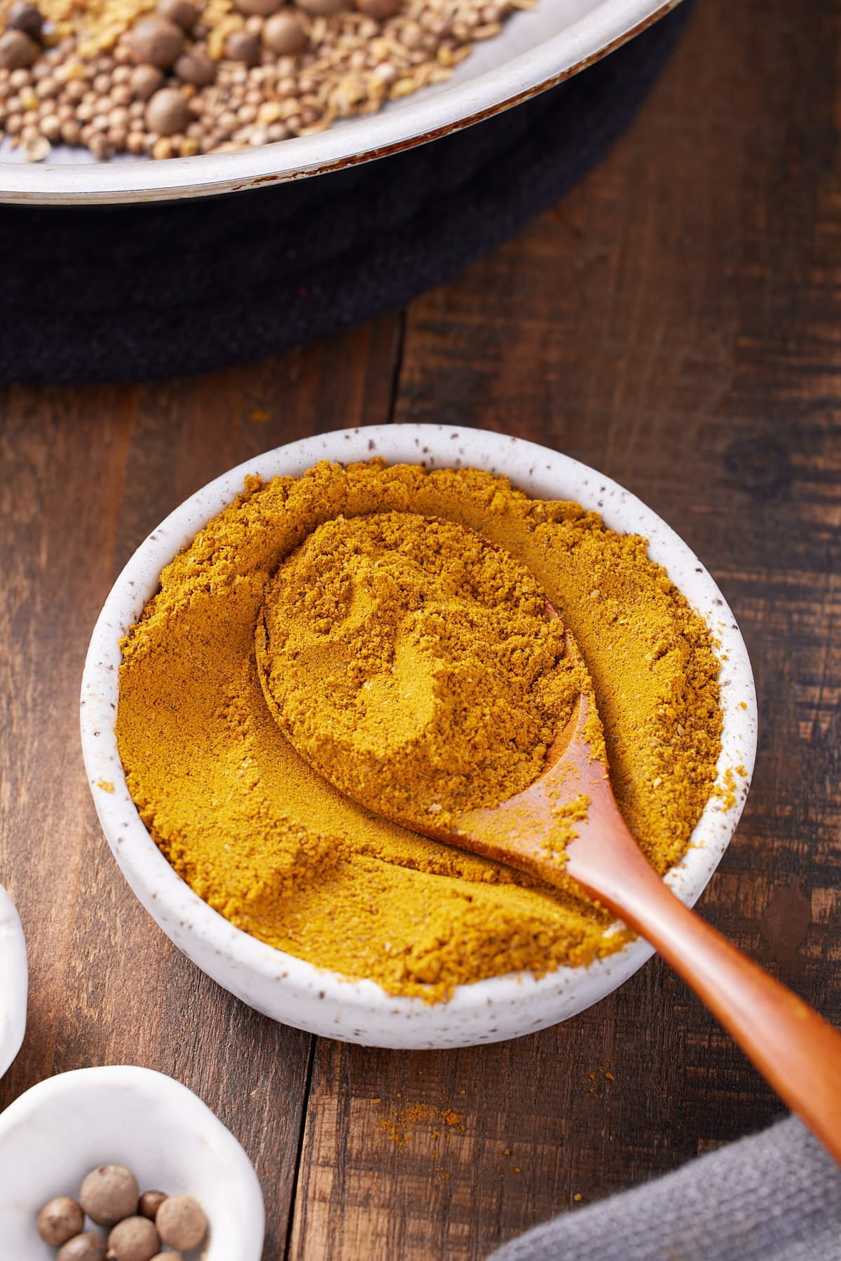 Blue Mountain Country Jamaican Hot Curry Powder | True West Indian Taste | 5 LB