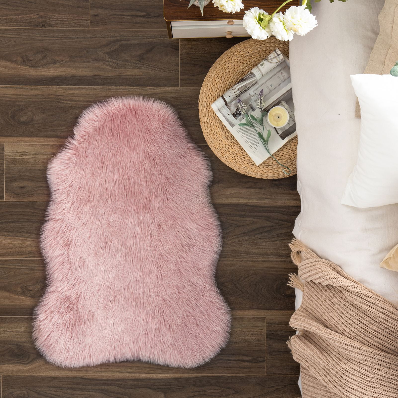 Phantoscope Ultra Soft Faux Fox Fur Pink, Indoor Area Rug, 2 x 3 ft, Irregular Shape
