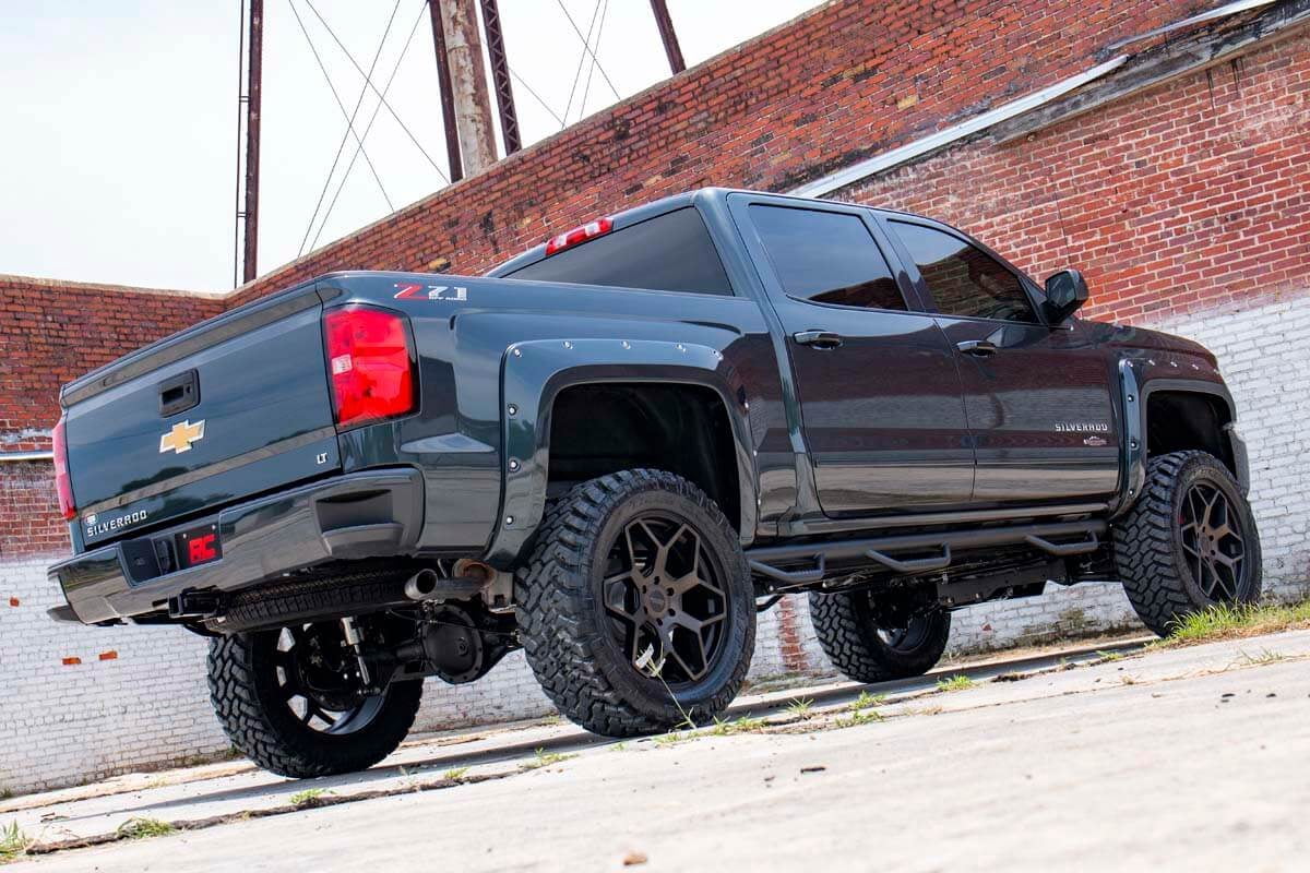 Rough Country 7.5" Lift Kit (fits) 07-13 Chevy Silverado GMC Sierra 1500 4WD